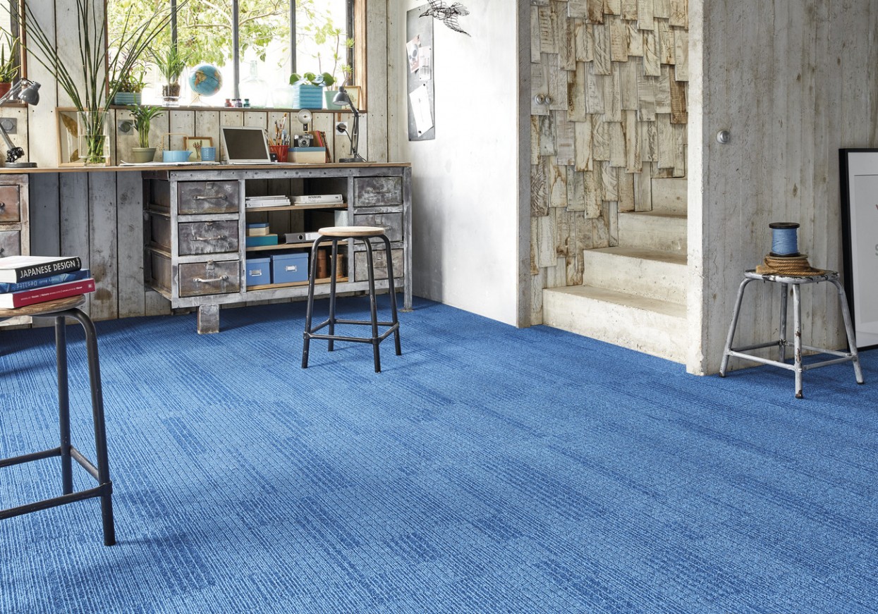 72 dpi 4B1D RoomSet carpet RIVER 160 BLUE 2